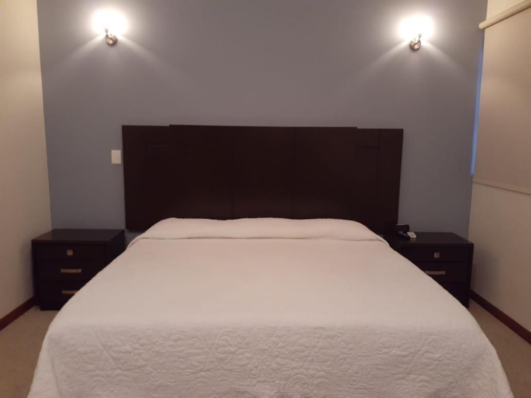 Hotel Candelero Yuriria Eksteriør bilde